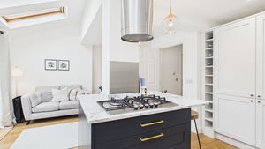 Photo 9- click for photo gallery